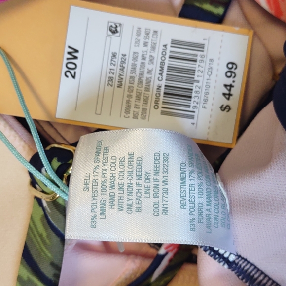 Kona Sol Cross-Back Keyhole Strap One-Piece Swimsuit - Picture 7 of 9